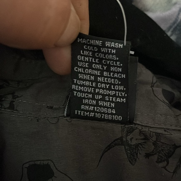 The Nightmare Before Christmas Men’s Short Sleeve Button Up Size Medium - Picture 6 of 6